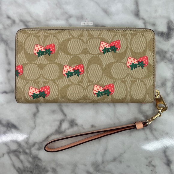 Coach Long Zip Around Wallet Wristlet In Signature Canvas With Strawberry Print - Picture 3 of 8